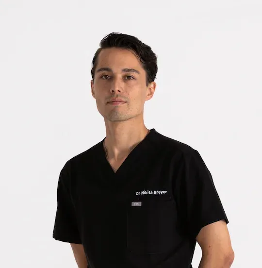 Portrait des Arztes von Peak Aesthetics